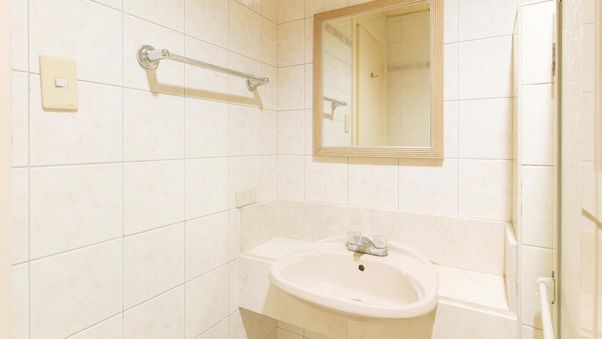 Royal Am Rei Hotel By Reddoorz Bacolod Zewnętrze zdjęcie