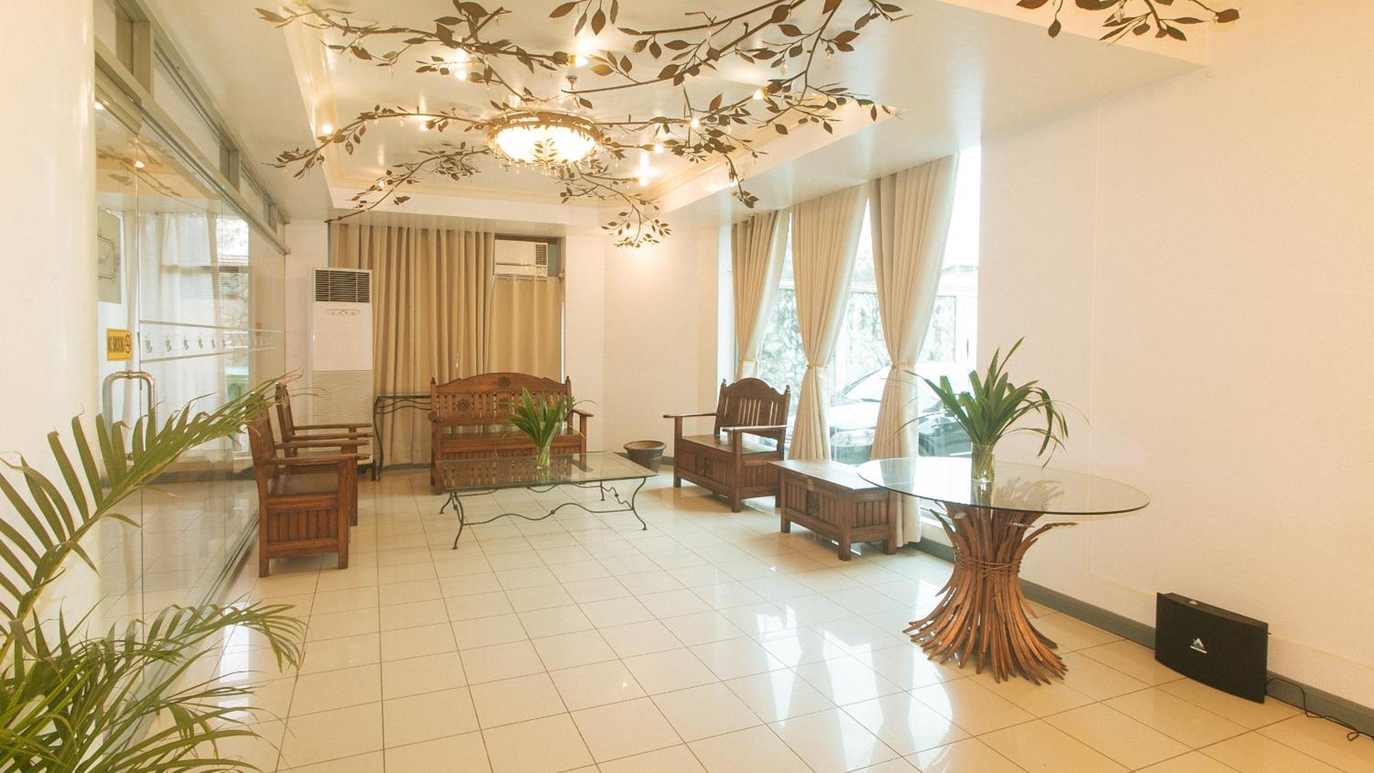 Royal Am Rei Hotel By Reddoorz Bacolod Zewnętrze zdjęcie