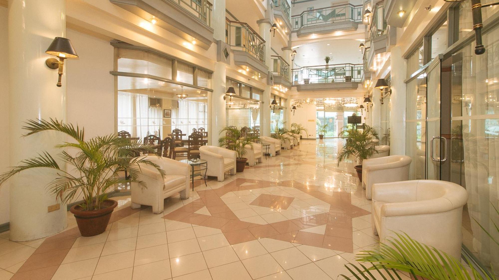 Royal Am Rei Hotel By Reddoorz Bacolod Zewnętrze zdjęcie