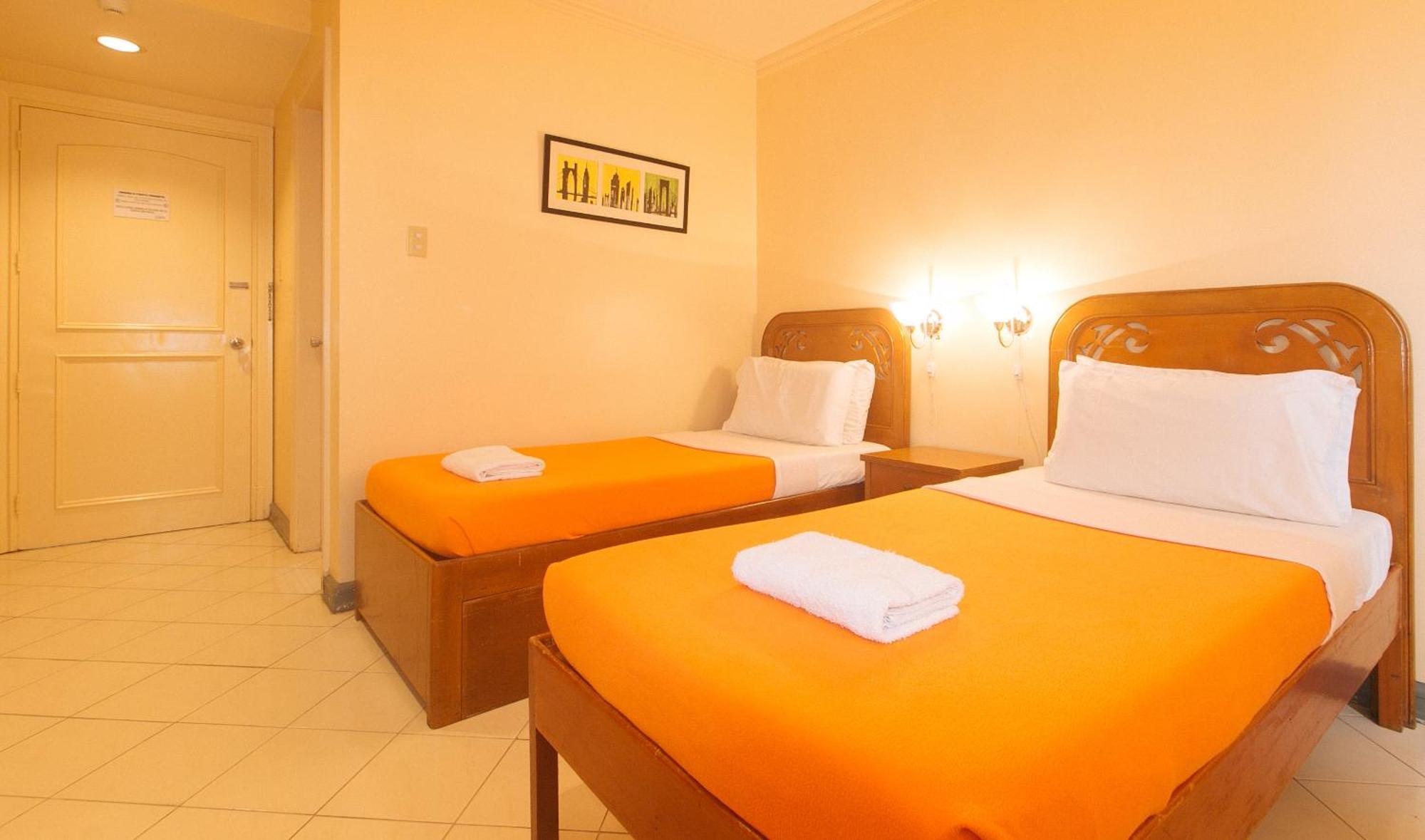 Royal Am Rei Hotel By Reddoorz Bacolod Zewnętrze zdjęcie