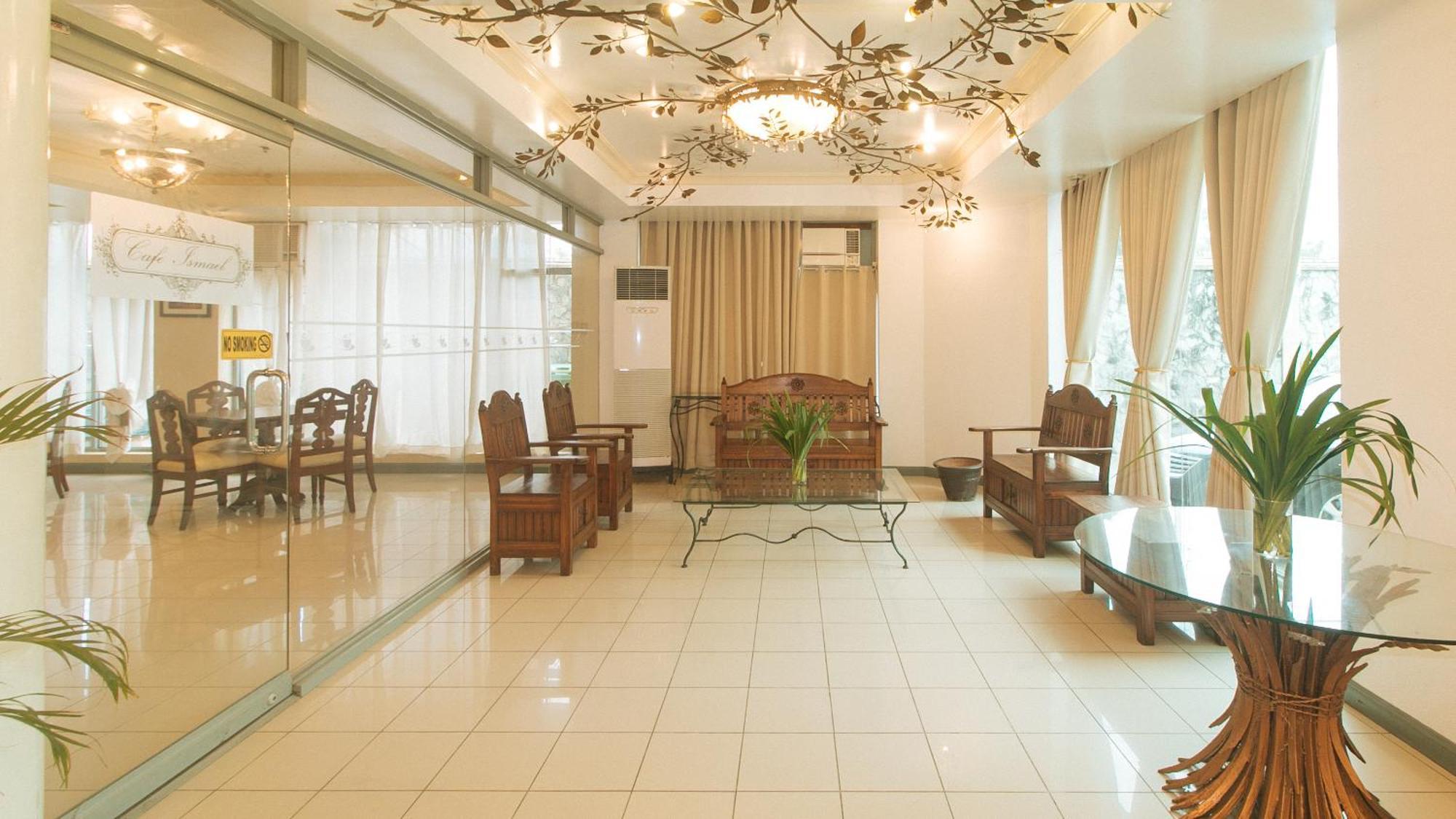 Royal Am Rei Hotel By Reddoorz Bacolod Zewnętrze zdjęcie