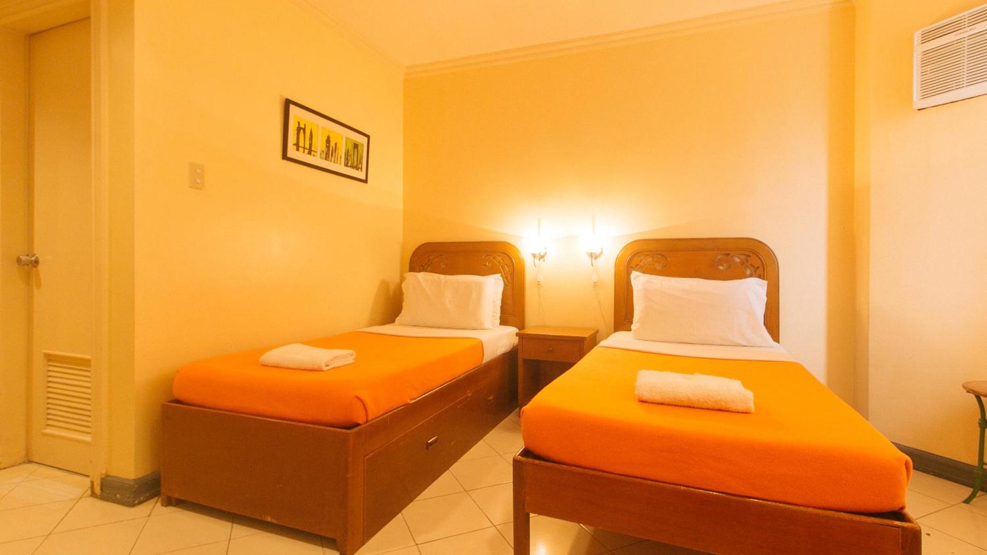 Royal Am Rei Hotel By Reddoorz Bacolod Zewnętrze zdjęcie