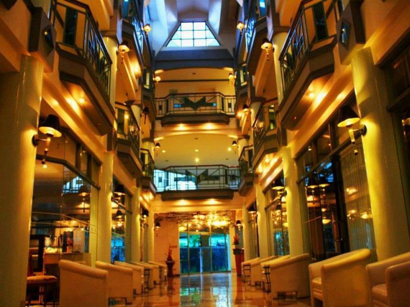 Royal Am Rei Hotel By Reddoorz Bacolod Zewnętrze zdjęcie